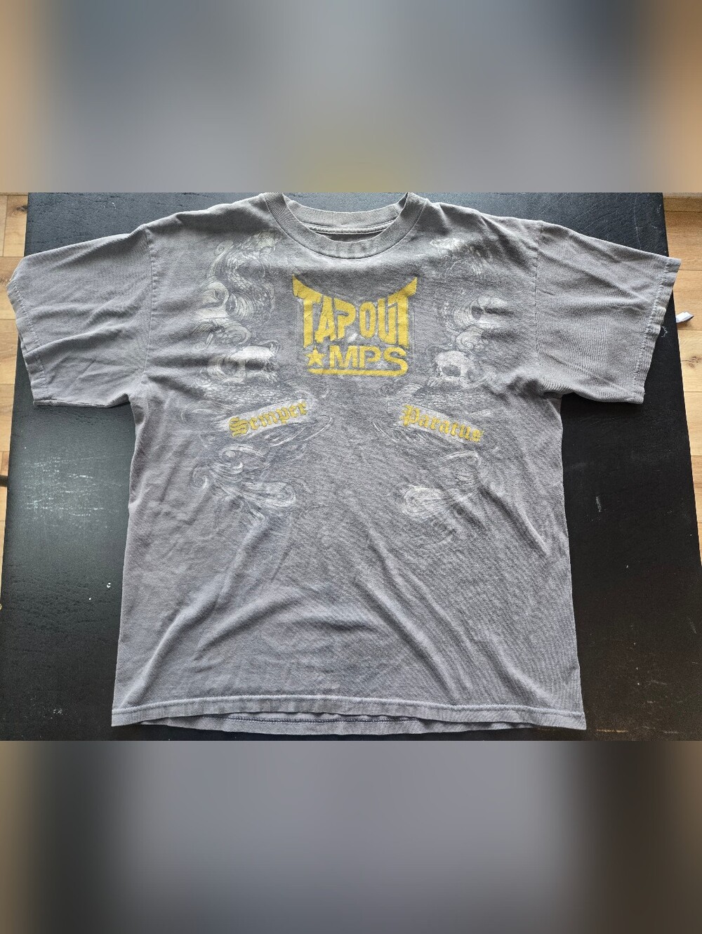 Y2K Tapout Semper Paratus Skull Gray Tee Mens Large